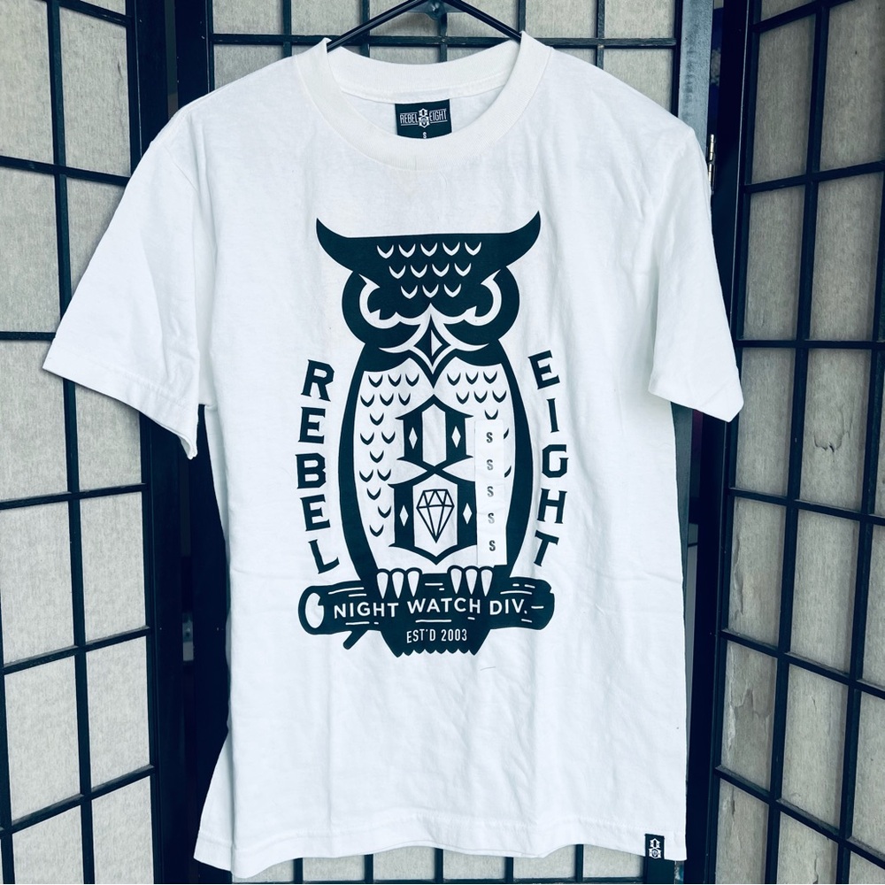 Rebel Eight NWT graphic t-shirt sz S